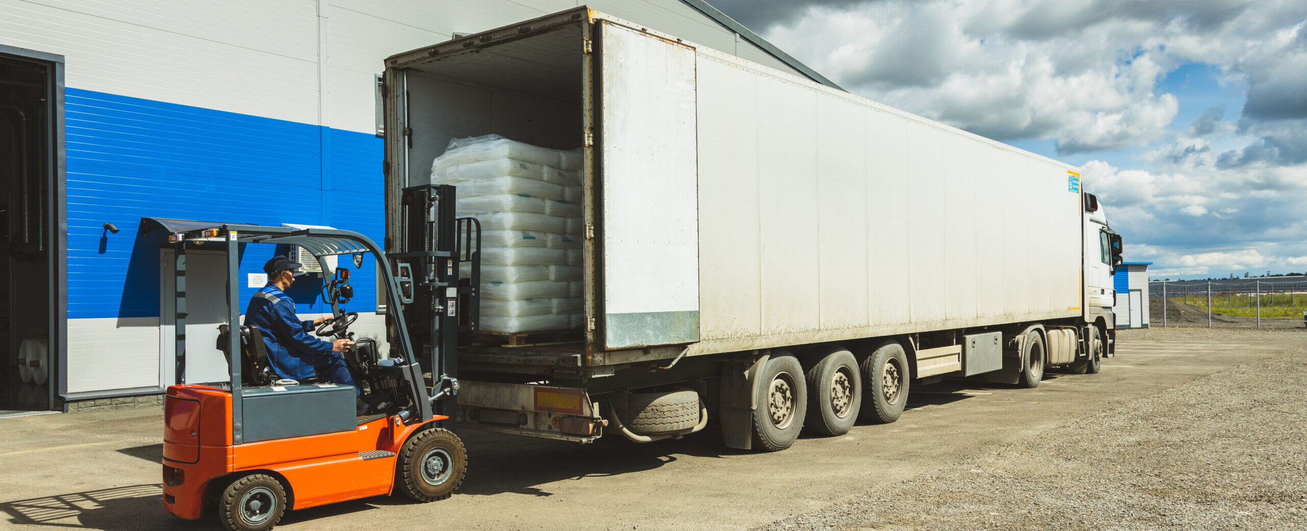 reduce ltl freight costs at a warehouse