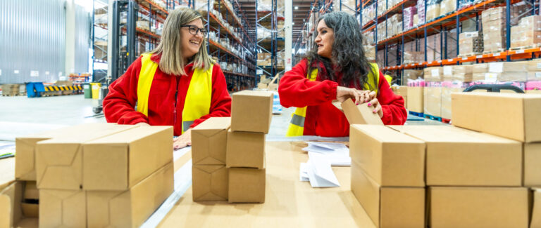 3pl warehouse workers